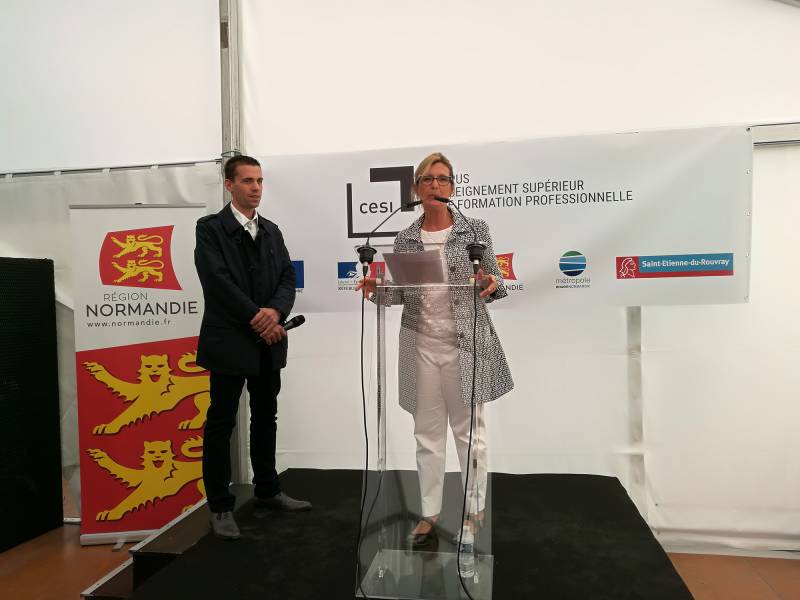 Pose 1ère pierre CESI